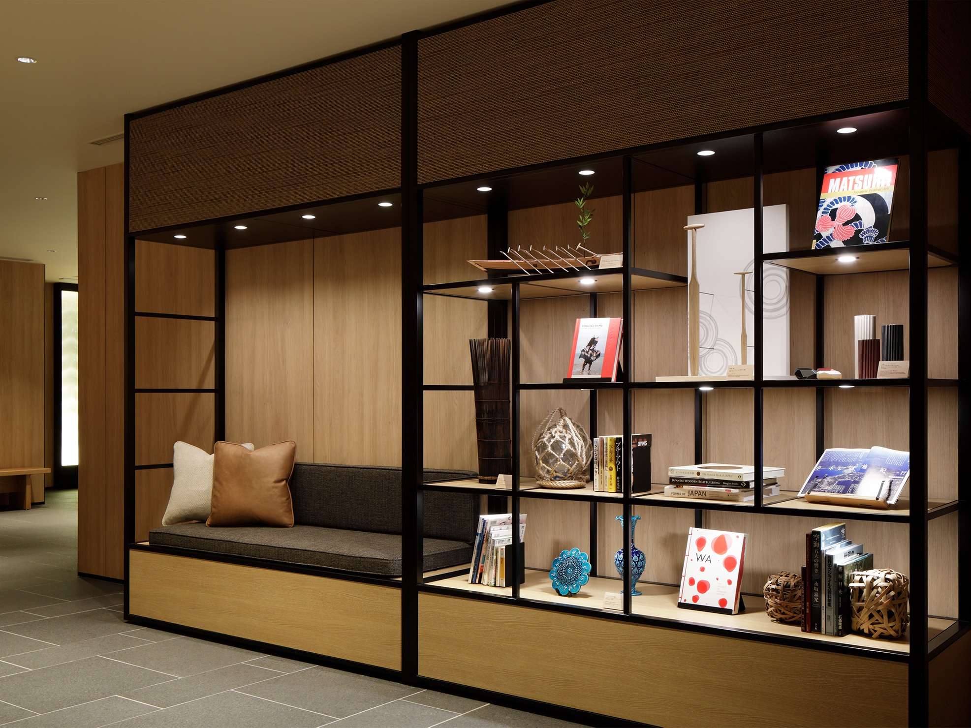 ���C�u�����[�R�[�i�[�F�n��̖��i�A�n���̃A�[�e�B�X�g�A�H�|��Ƃɂ���i�̂��Љ�