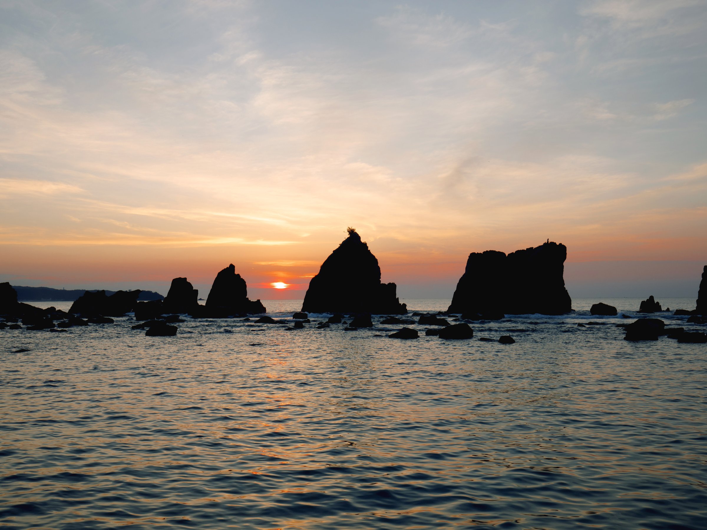 ���Y��i�z�e������k��2���j�F�召��40���̊Ⓝ����850m�ɂ��킽���ĕ���ł���p�͈����ł�