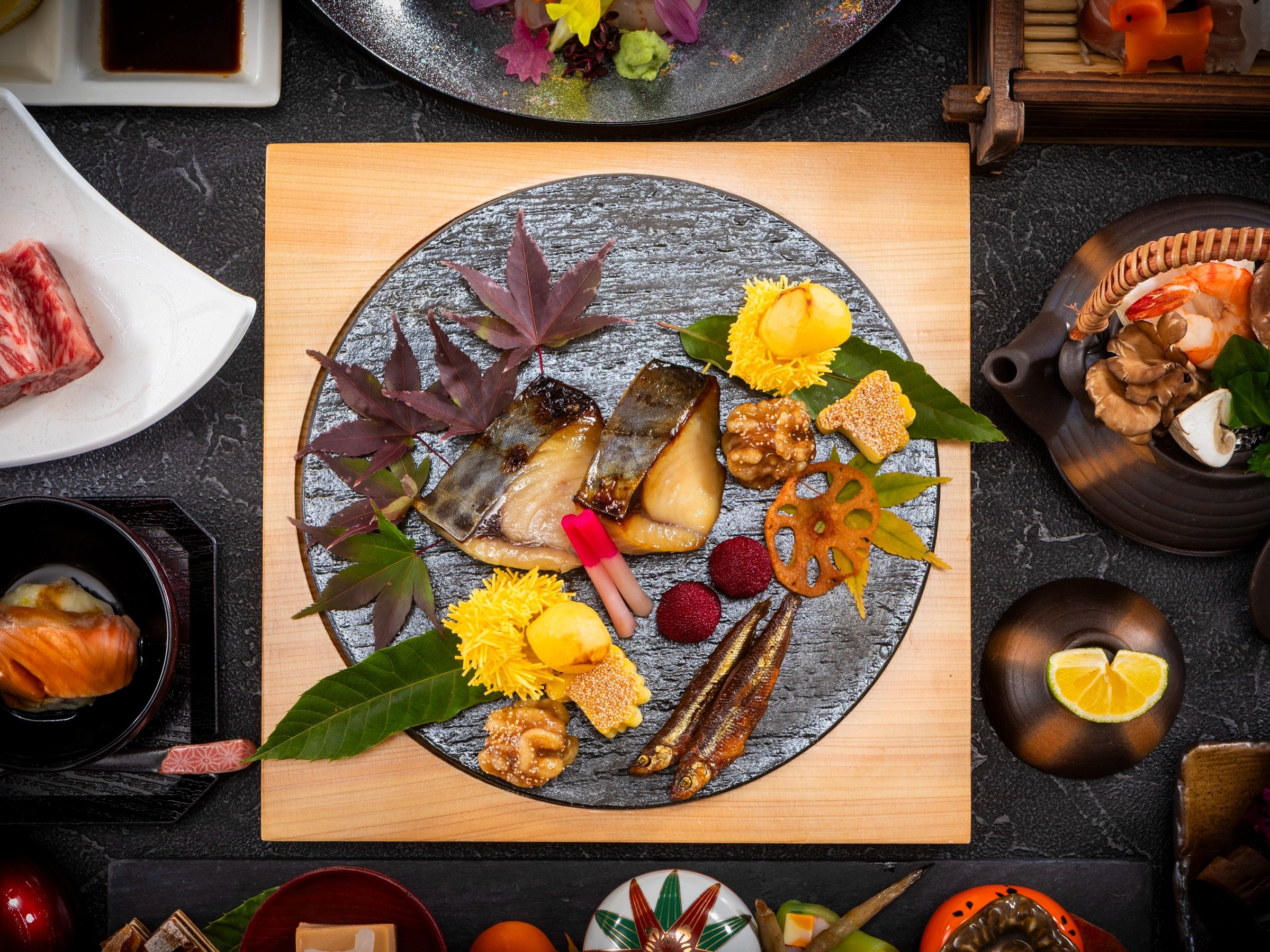 �y�[�H�z���΁i���ւ��j �d����󋵓��ɂ�藿�����e�͕ς��܂��B