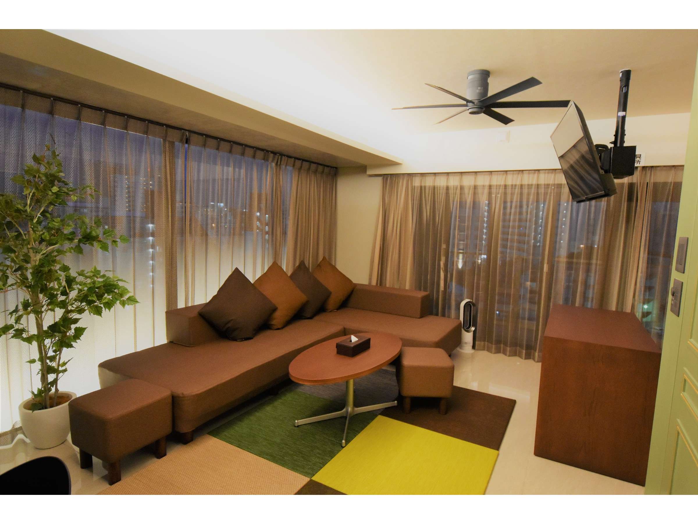 SnAQSn̂悢\t@xbhAԂ牺er̃rO[