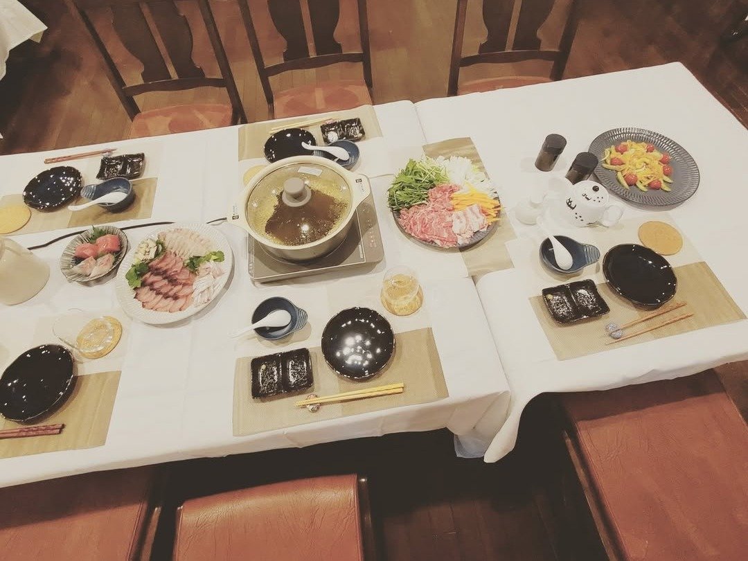 �[�H�̈��F�ɐ��^���u���A�ɉꋍ�E���������O���؂̂���Ԃ���Ԃł��B�o���A���сA�f�U�[�g�Ȃǂ��B