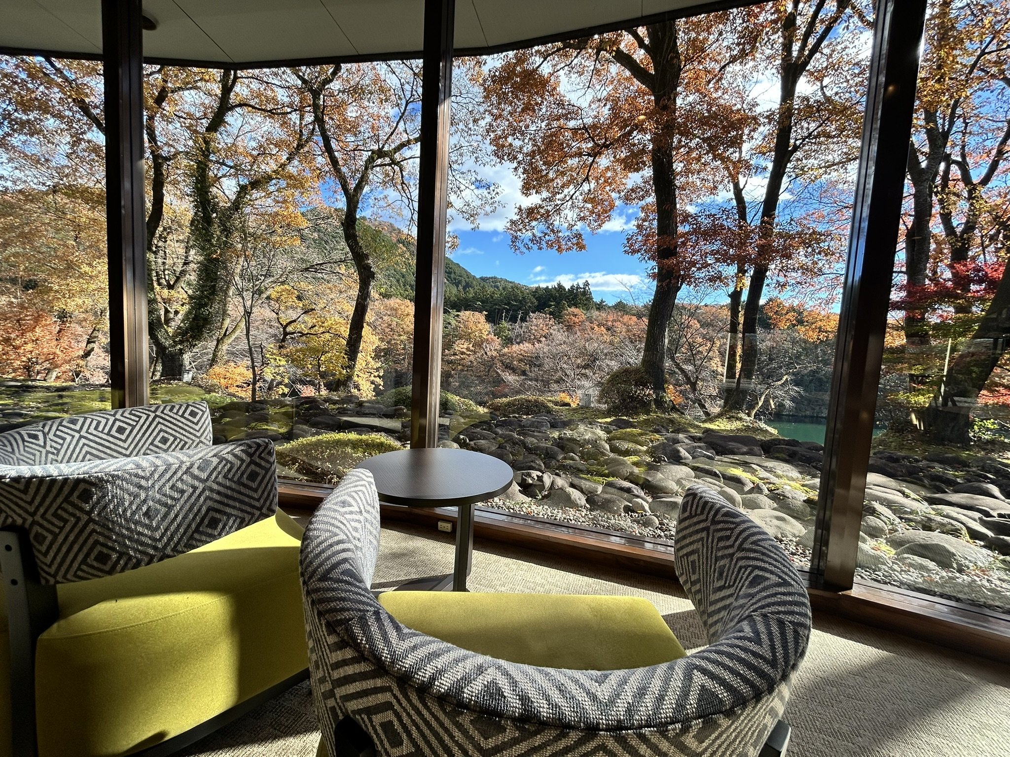 ���E���W������яH