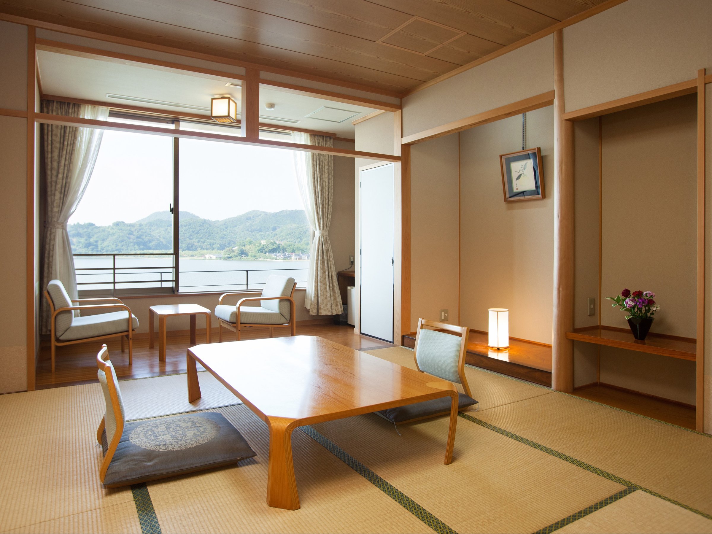 ���������猩���钩�[�̓����΂̌i�ς͐�i�ł��B�a�̋�Ԃł������Ƃ������Ԃ�����܂��B �a���i10��j