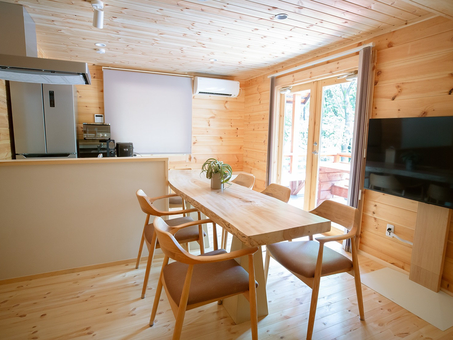 ؂̉ŕݍ܂1KrO_CjOLb``̊OɂBBQeX܂