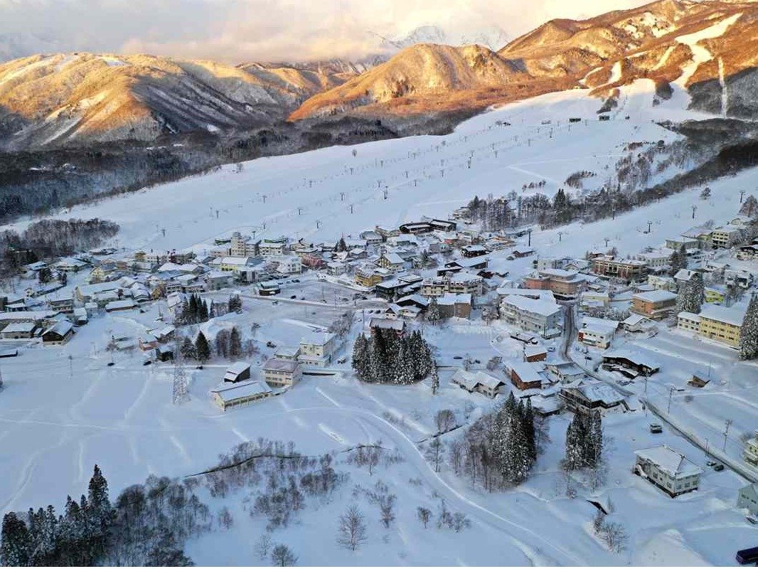 Hakuba Valley Tsugaike Ski Area