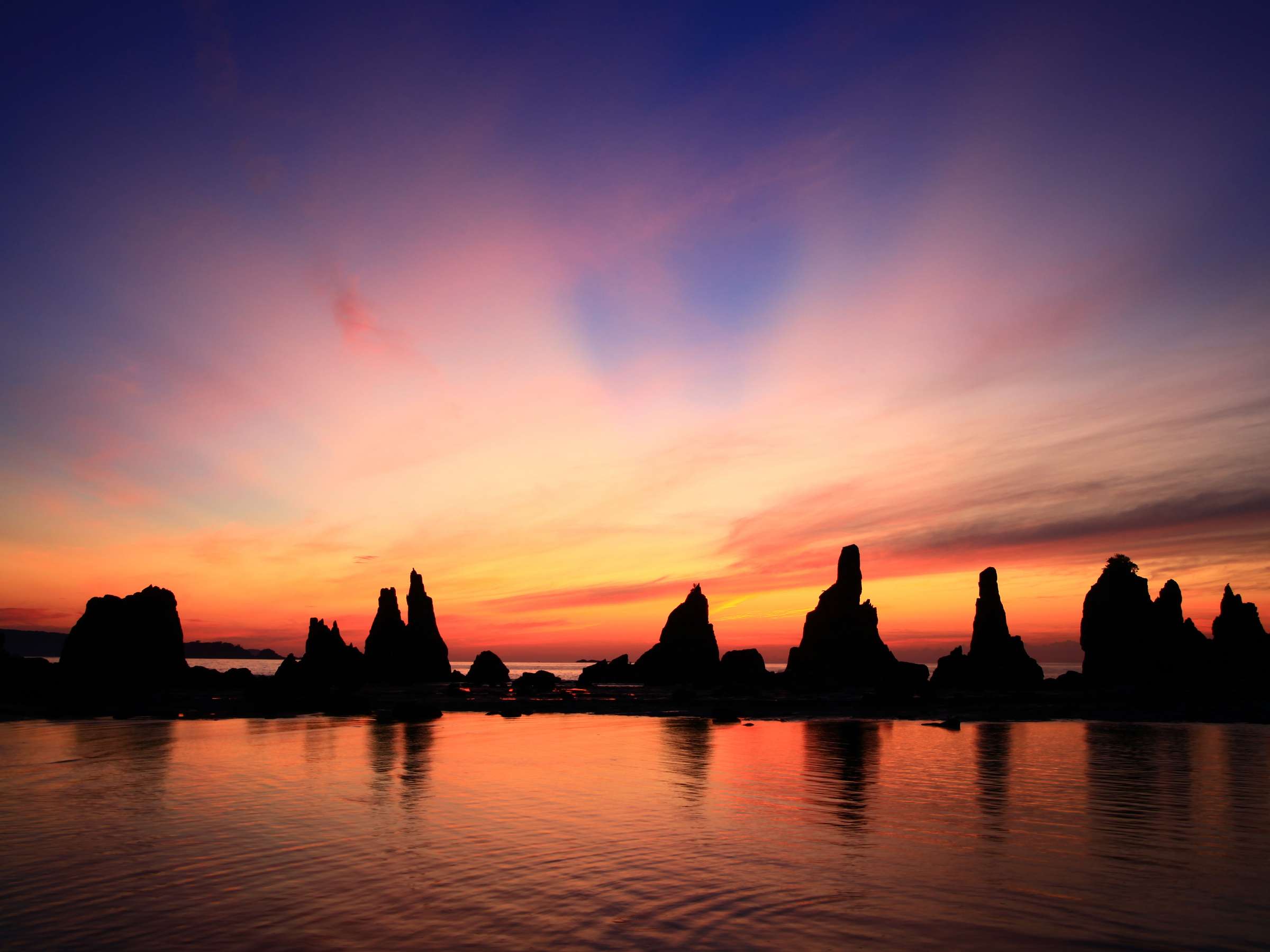 �y���Y��z�O�@��t�ƓV�׋S����ӂŋ����˂���q�������Ƃ����`��������A����100�I�ɂ��I�΂�Ă��܂�