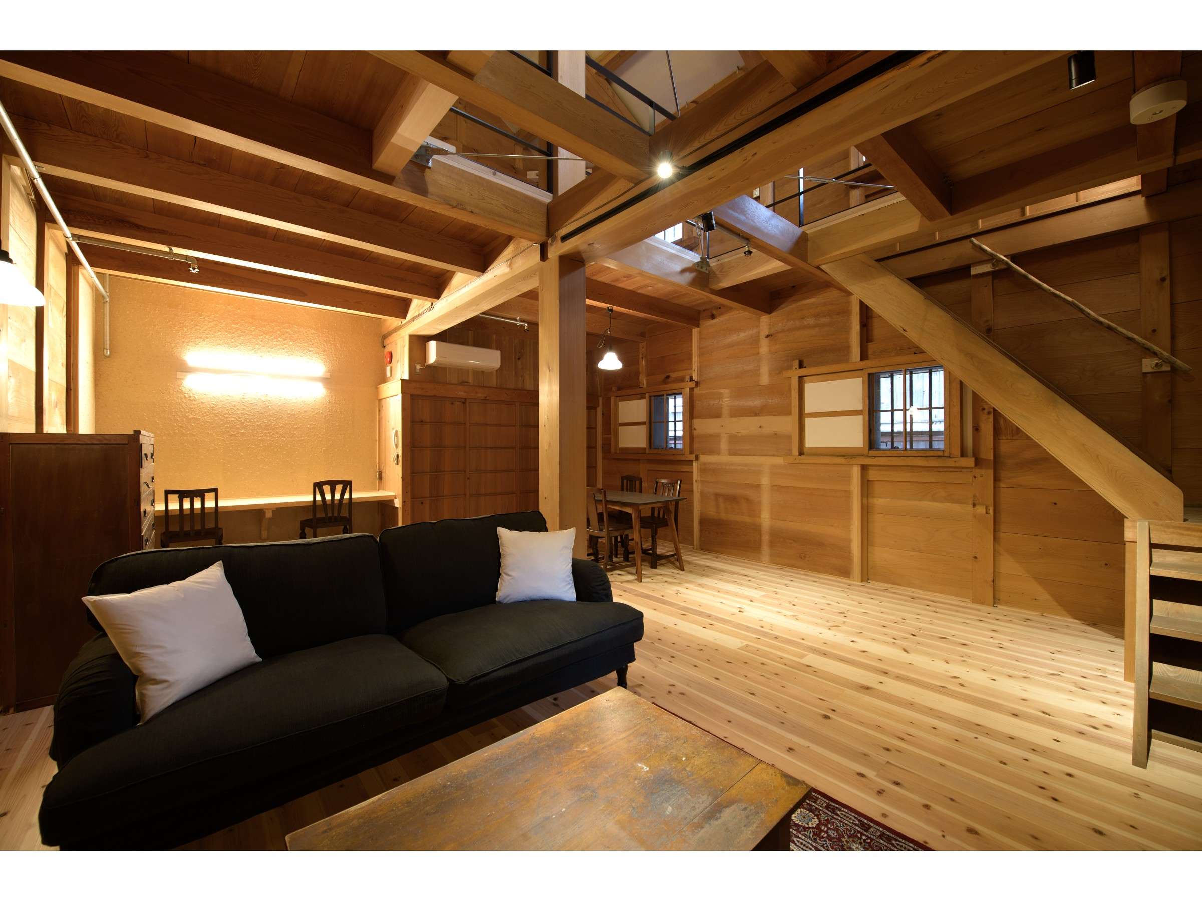 ���@�����@���r���O