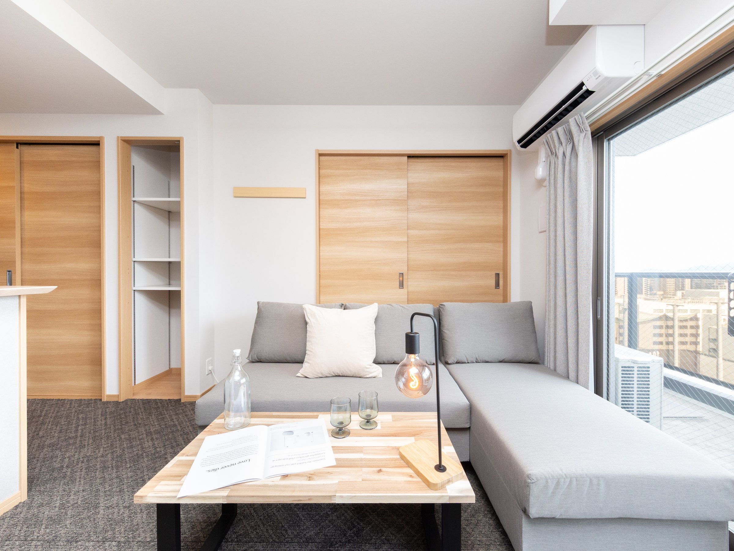 2LDK-���r���O���[��