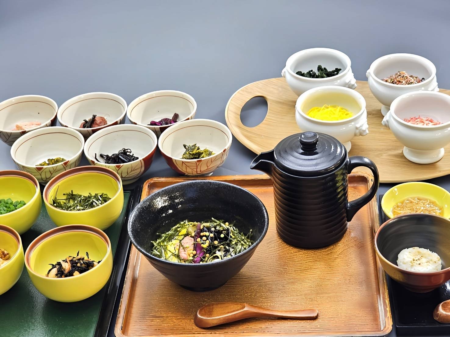 ���z�e���̒��H�́A���H�����u�����Ђ����H�v�i3��̂����`�E�g�b�s���O�E�h�����N�t���j�ł��B