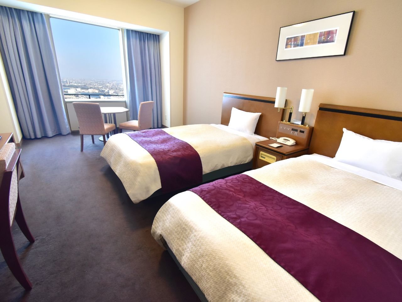 �X�[�y���A�c�C���B32.6���āB120cm���̃x�b�h��2��z�u�B�S���k�������ʂ̒��]�B