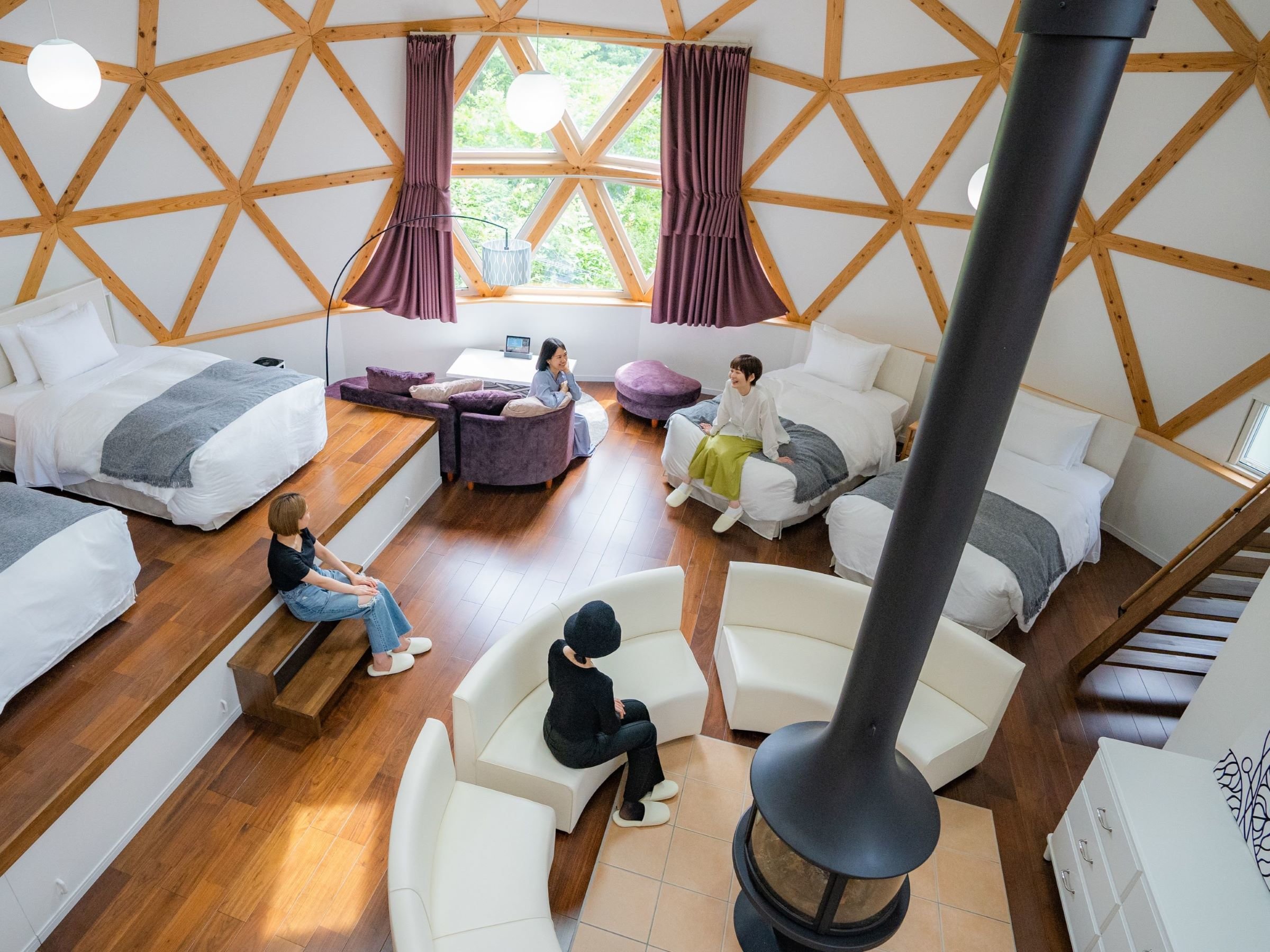 Luxe-dome A ���� ���邭�J���I�ȕ��͋C�ŁA���q���⏗�q��̏h���ɂ�������