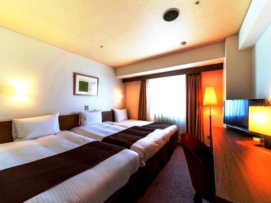 �n���E�b�h�g���v���y�L��23���āA�x�b�h��110�����~2��A90�����~1��A�x�b�h��3�䂭���t���Ă܂��z