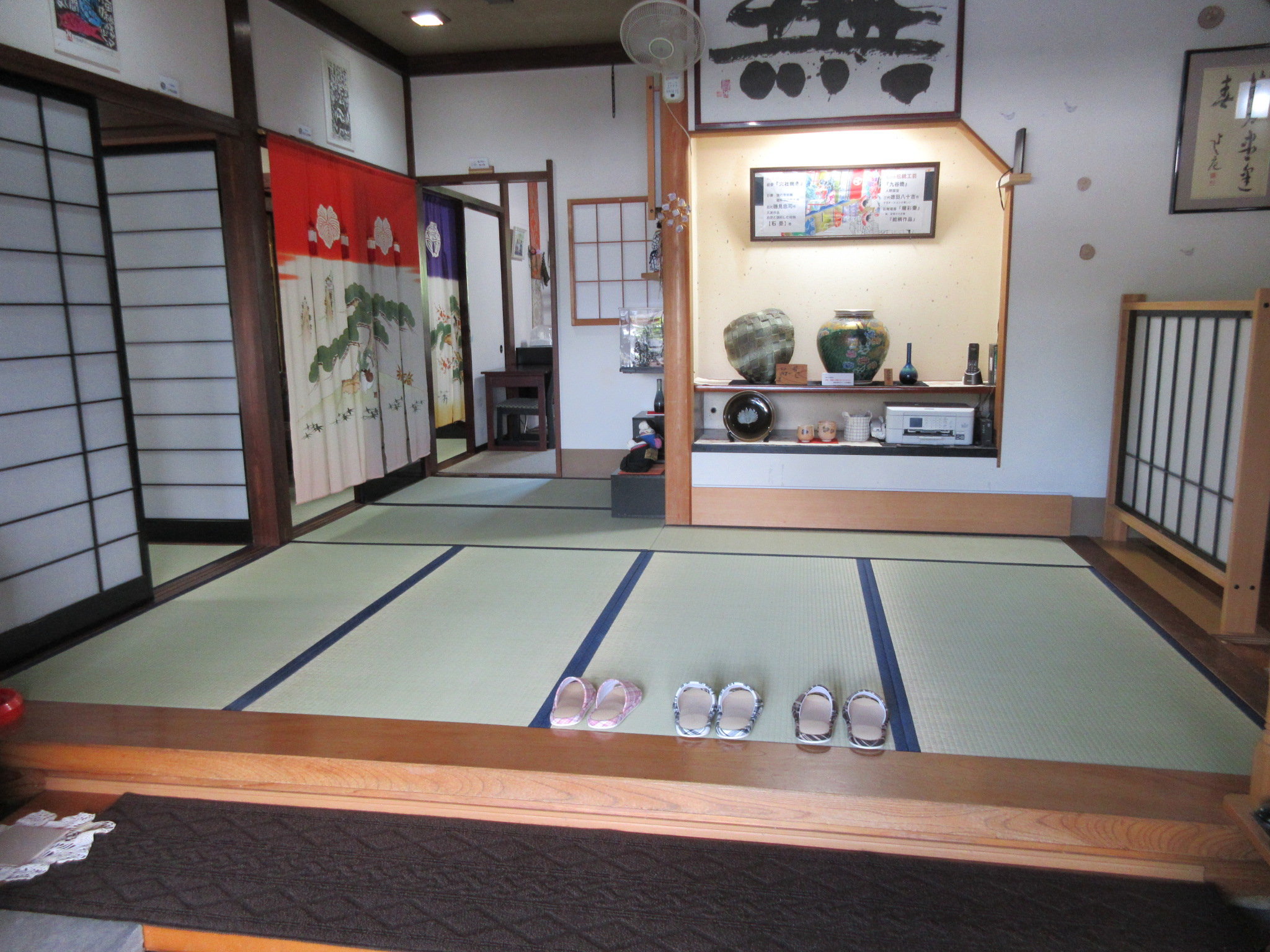 �J�����̂��鐁�������Ɠ��{�Ɖ��Ɠ��̘Ȃ܂����c�����~���̌��փz�[��