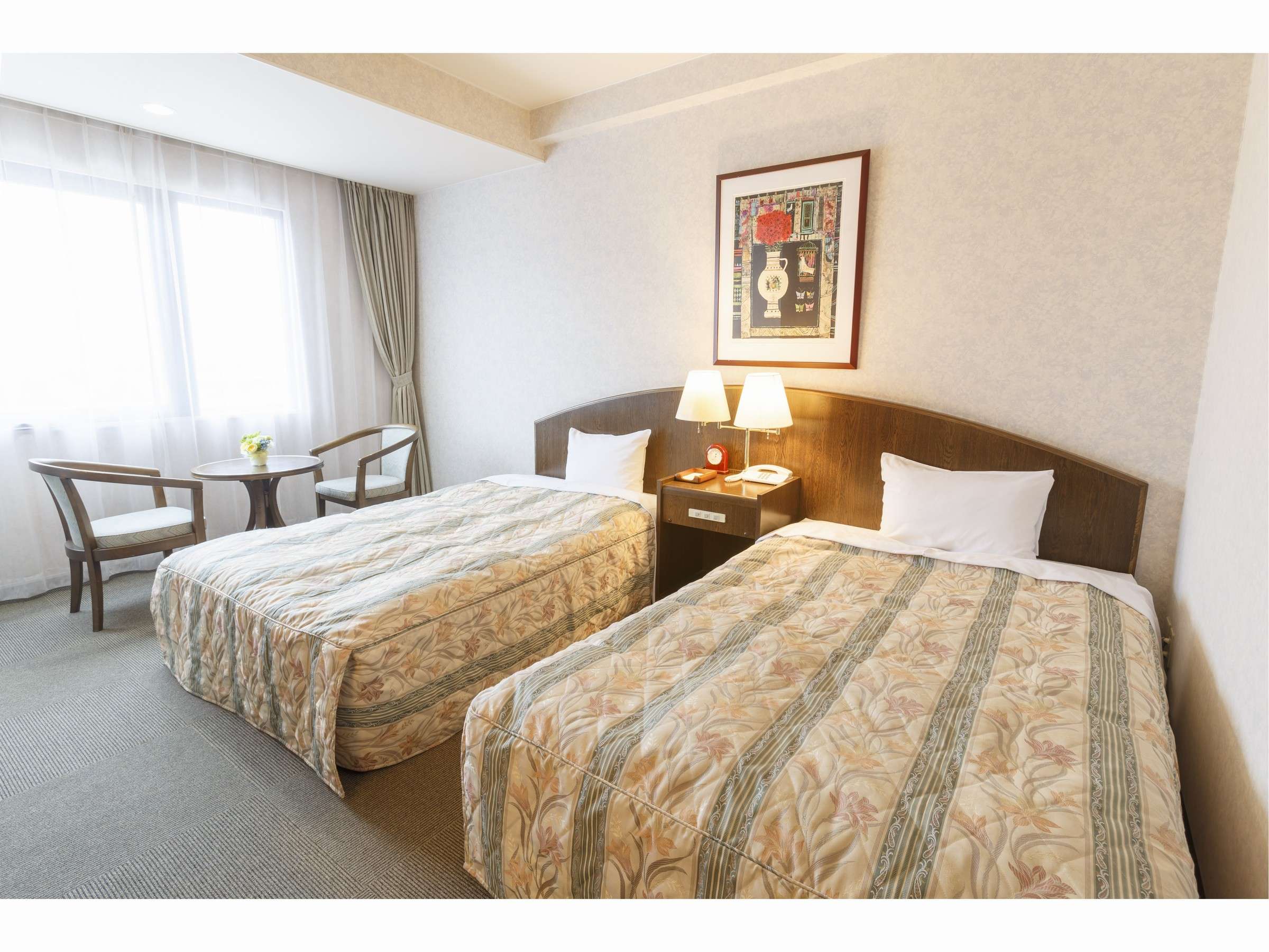 �X�^���_�[�h�c�C���̂������ł��B�G�L�X�g���x�b�h��ǉ����ĂR���l�ł̂����p���\�ł��B