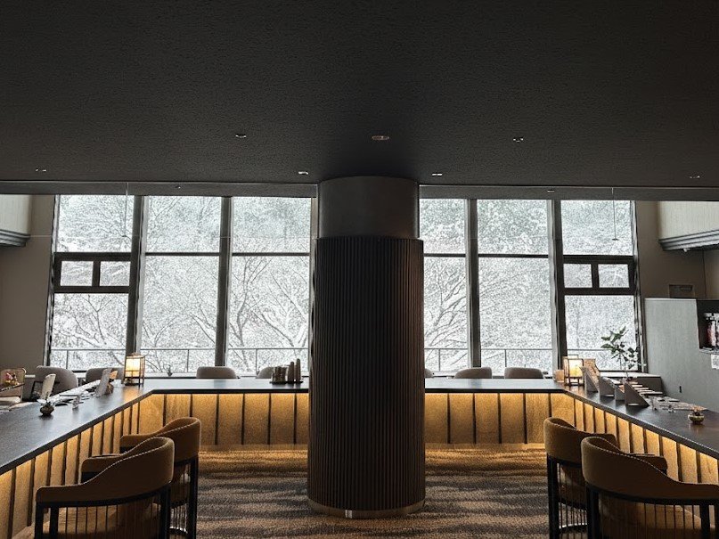 ���Ԍ���̐�i�F�ɕ�܂�āB�g���ȃ��E���W�Ńh�����N��Ў�ɁA�ґ�ȓ~�̋x�����B