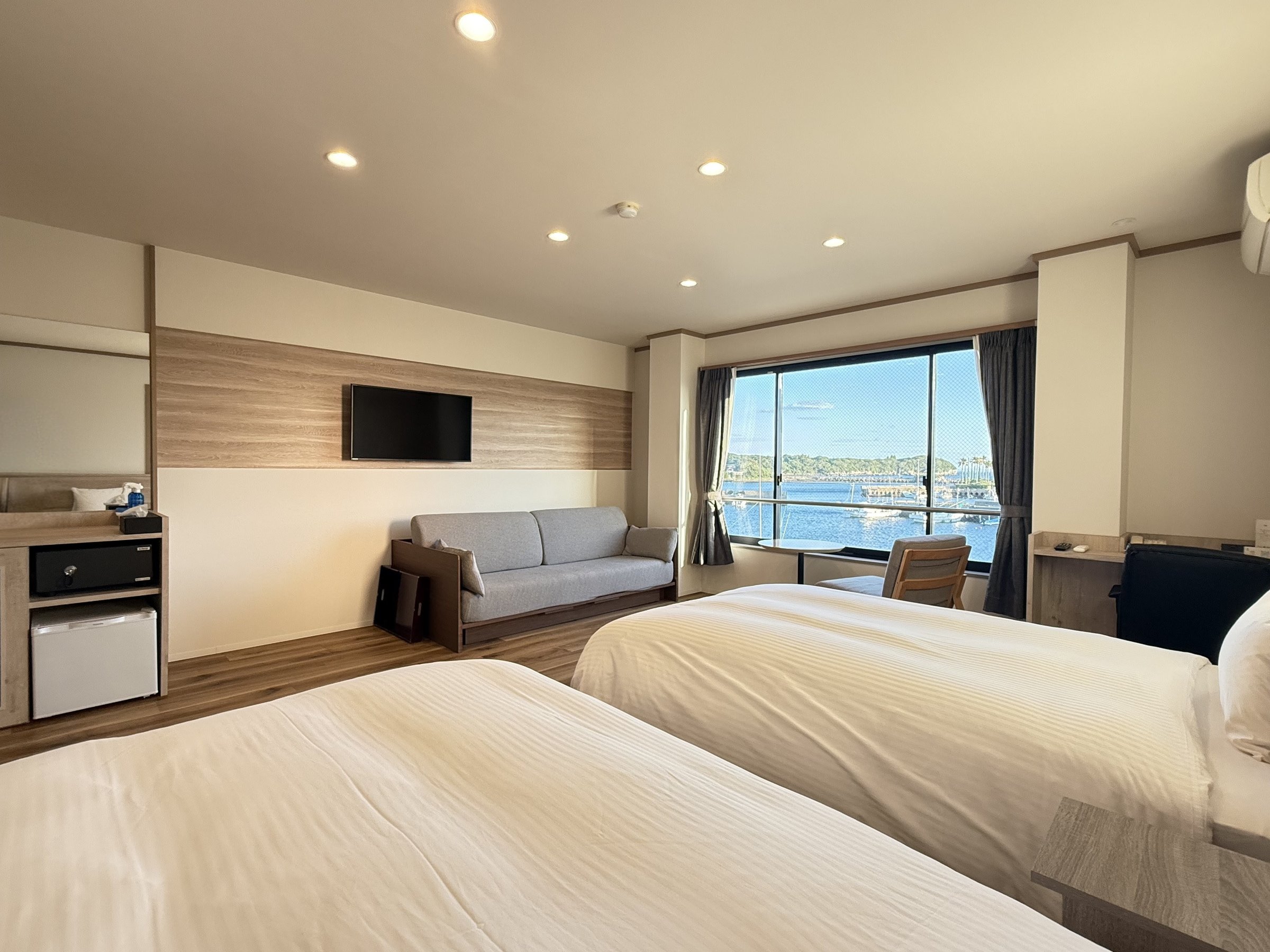 �yB�^�C�v�z�V�����[�t���m���@�C���̂������B�c�C���x�b�h + �\�t�@�[�x�b�h�̂������ƂȂ�܂��B