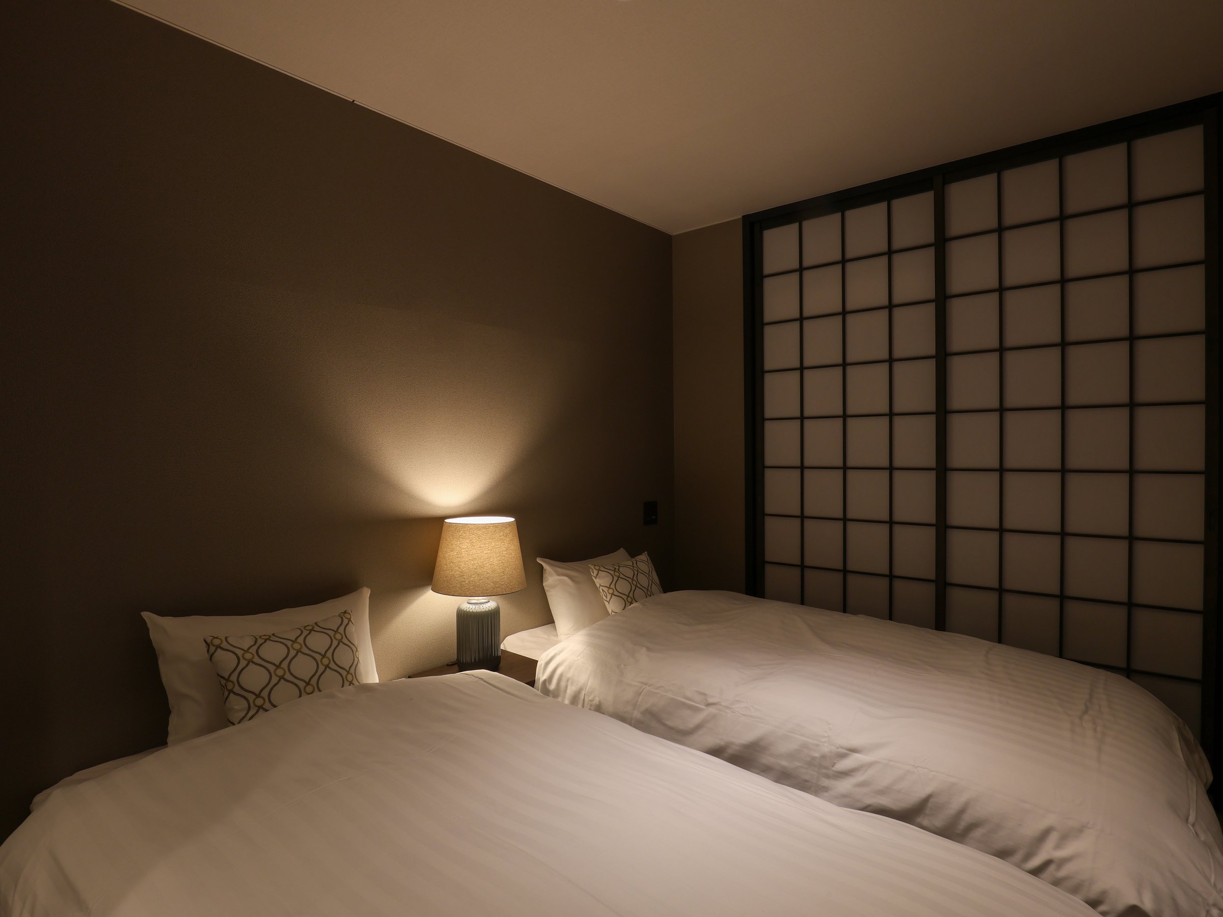 �y1�K�Q���z�V���O���x�b�h2�䂲�����܂��B���̑��͂��z�c�ł̂��p�ӂɂȂ�܂��B