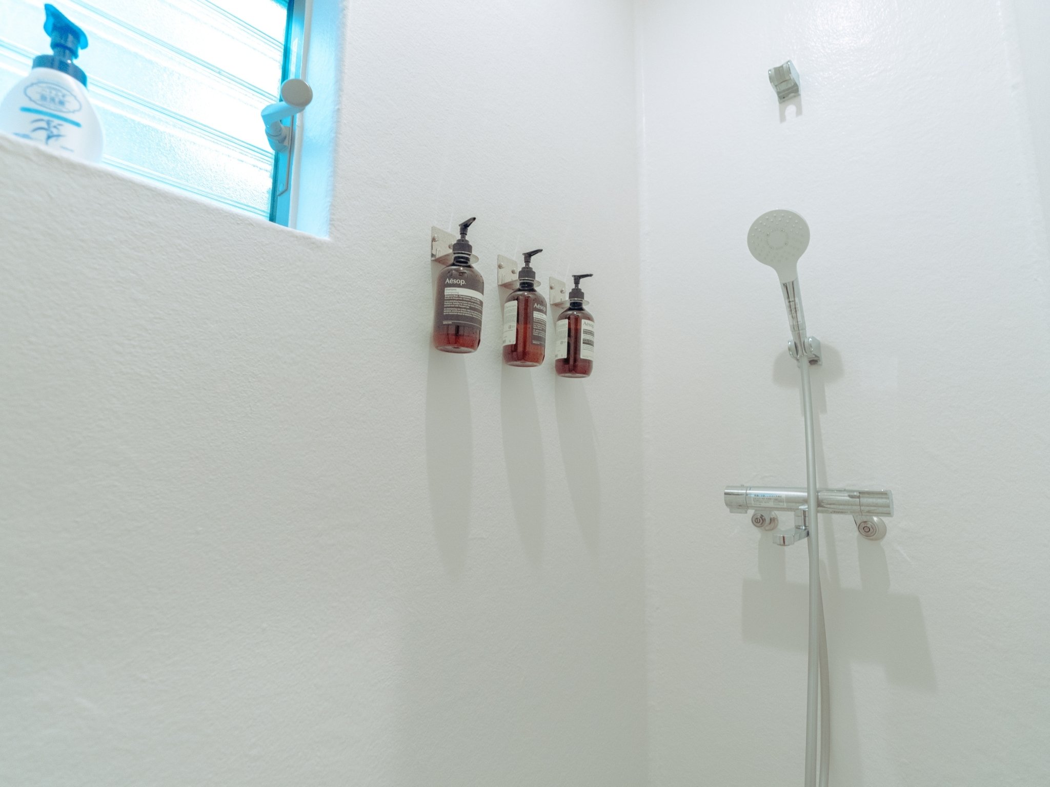 �o�X���[���ɂ�Aesop�̃A���j�e�B�������B����ł��㎿�ȃP�A���B