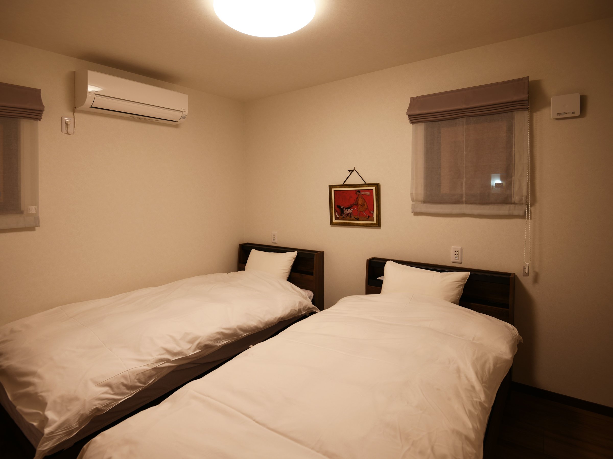 �x�b�h���[��