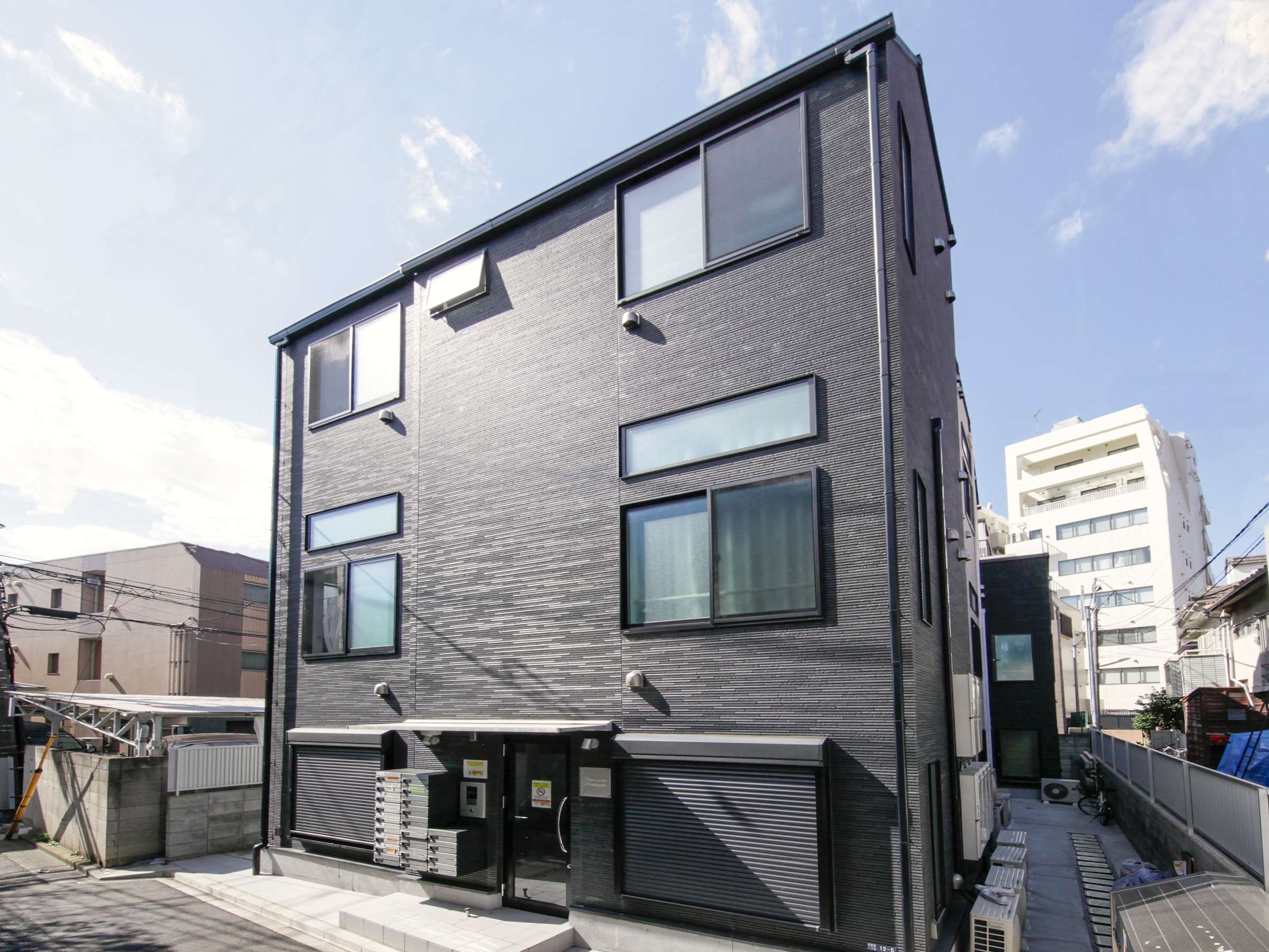 �O�ώʐ^�ɂȂ�܂��B