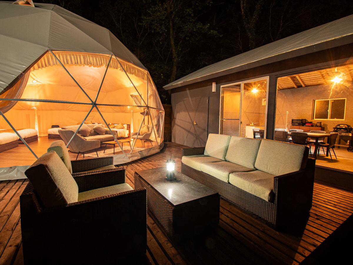 �e���g�f�b�L�́A�����Ɩ�ԂƂňႤ���͋C�����킦�܂���BGM�������A�̂�т�k�΂���