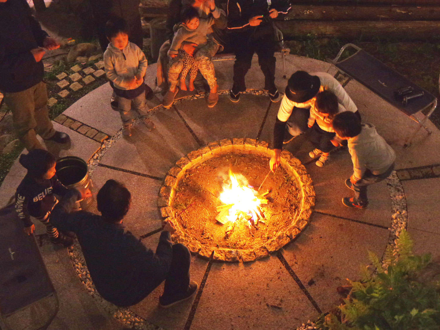 �y�����΁z�p�`�p�`�͂���d�̉��A���߂����ɋC���������������܂��B�����ƌ��Ă��Ă��O���܂���B
