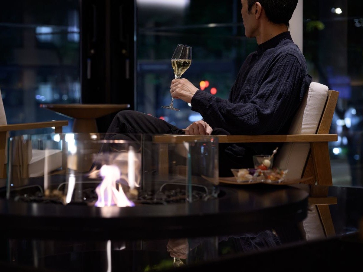 �J�N�e���^�C���ɂ́A�A�y�^�C�U�[�̂ق��A�A���R�[�����܂ރh�����N�����p�ӂ��Ă���܂��B