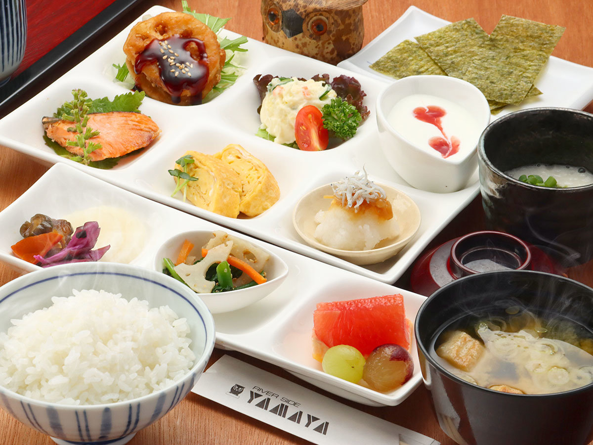 �y�������z ���H