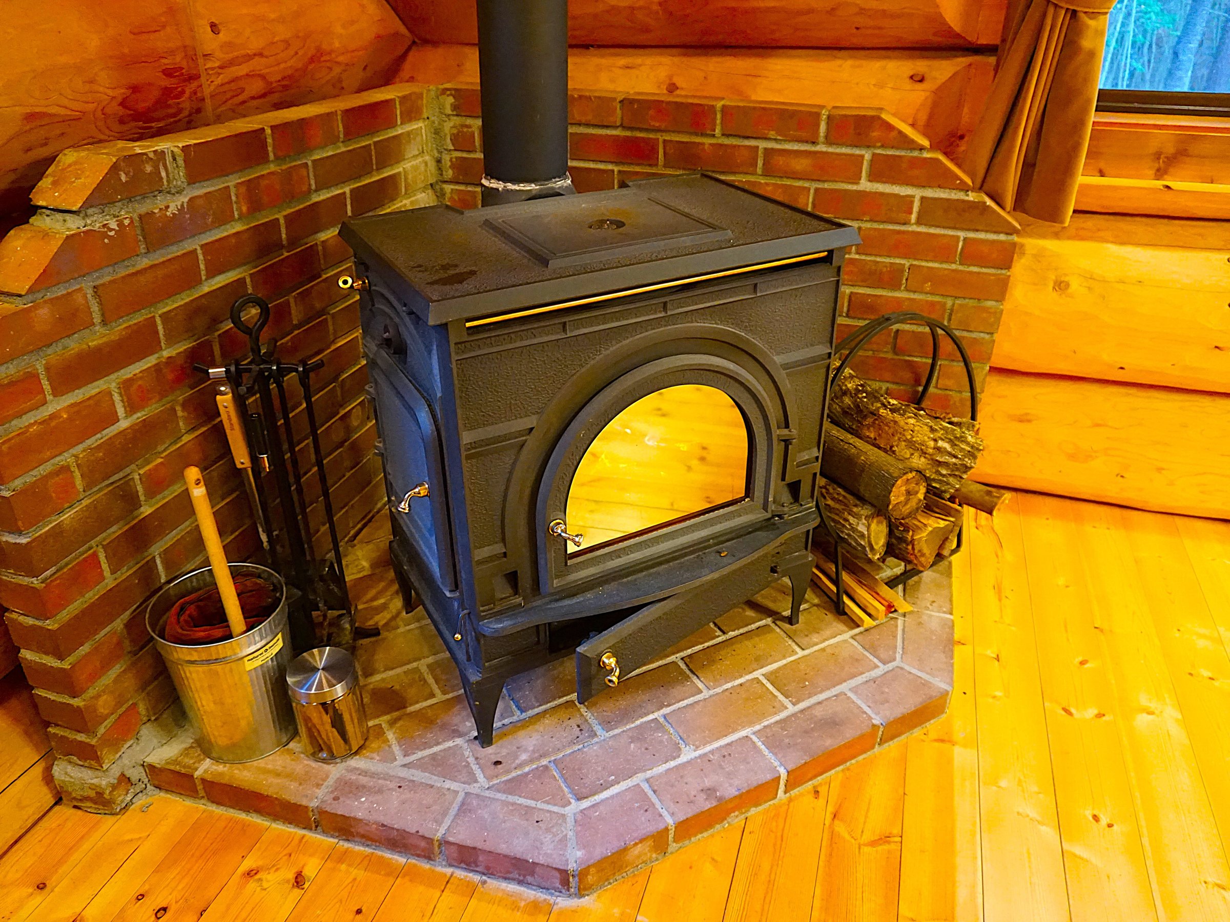 �y�g�F�z�g�F�̂ʂ�����ɕ�܂��A�₳�������r���O�B