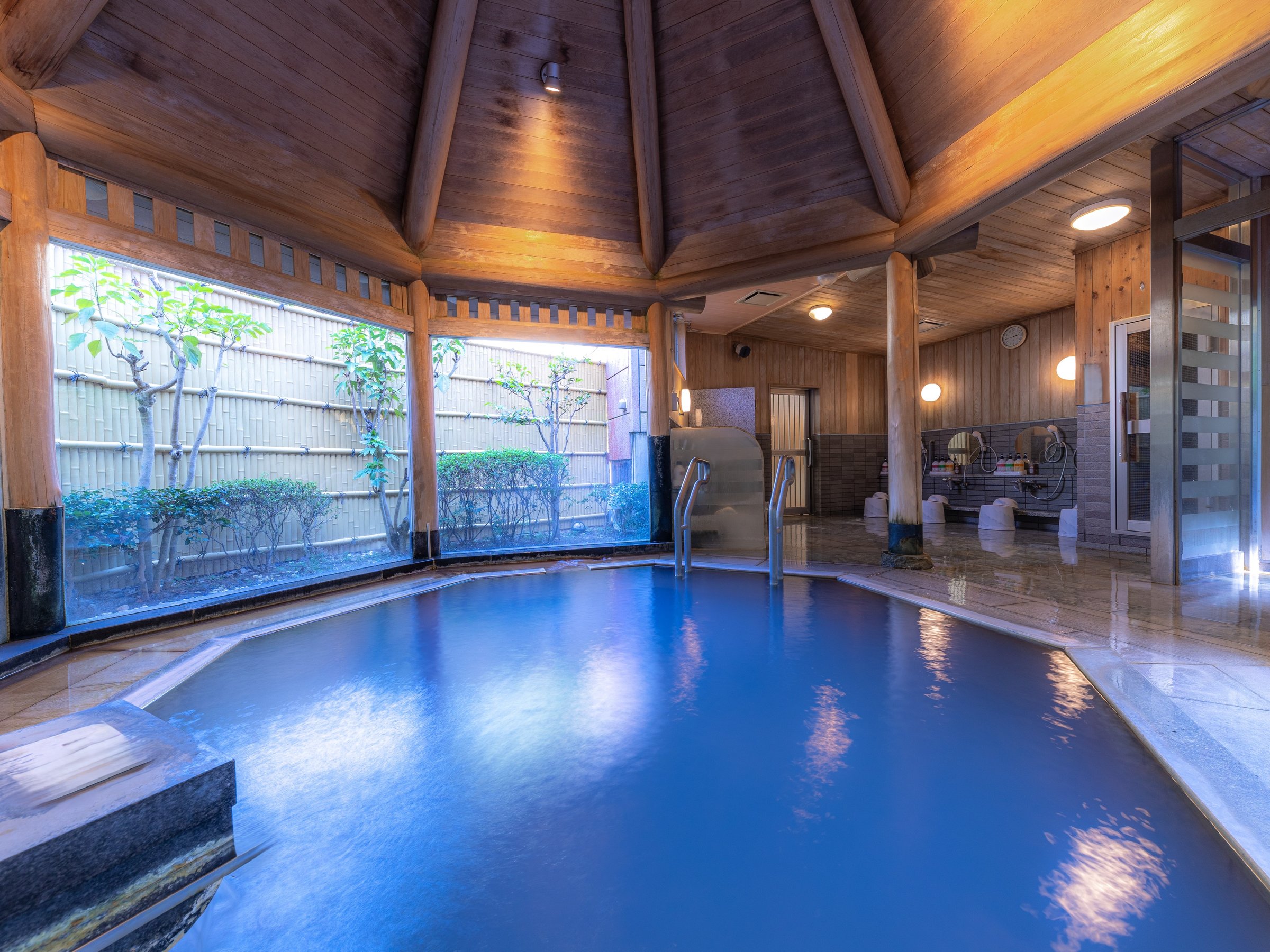 �j���嗁��