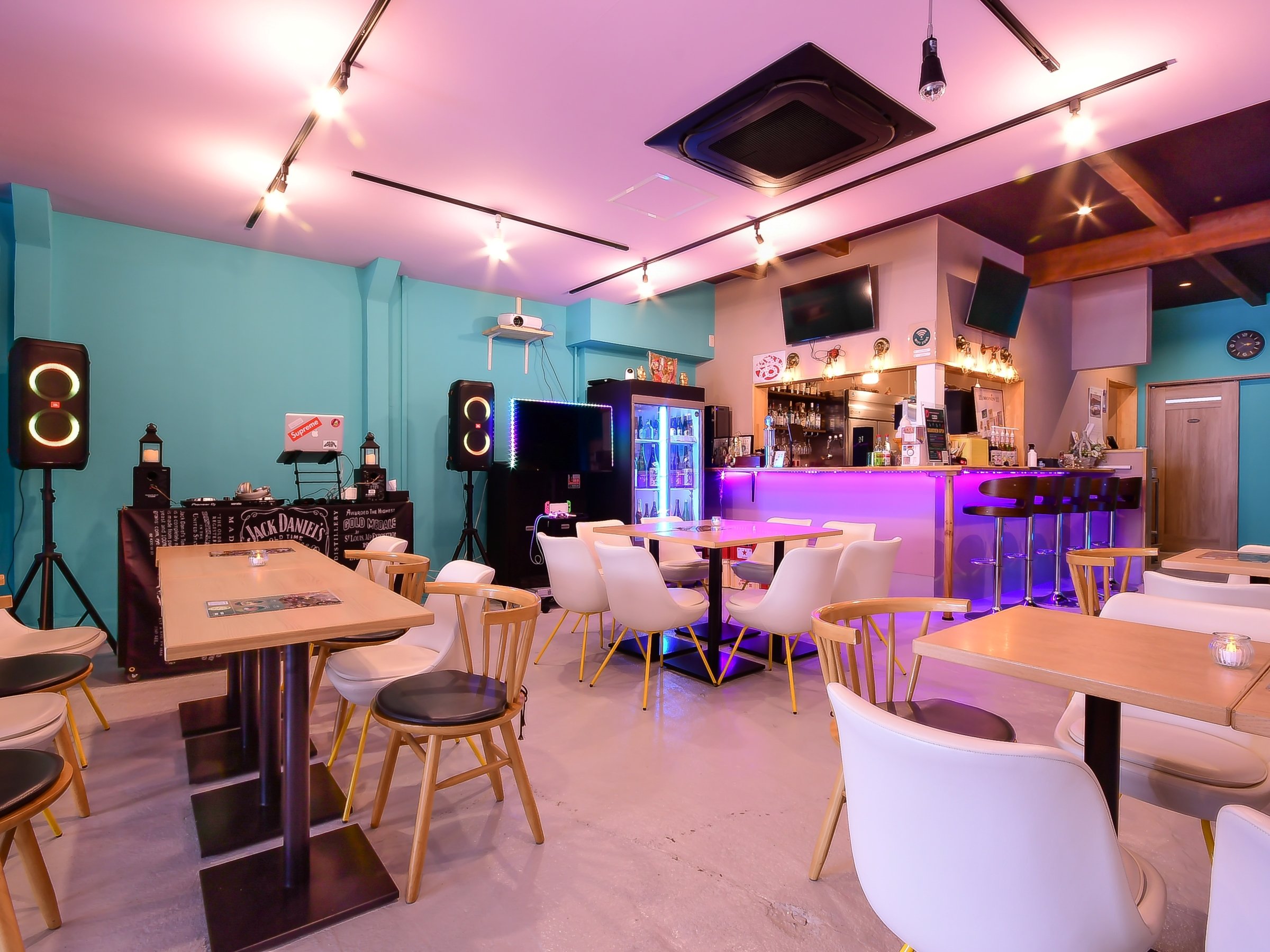 1�K�ɂ���BAR