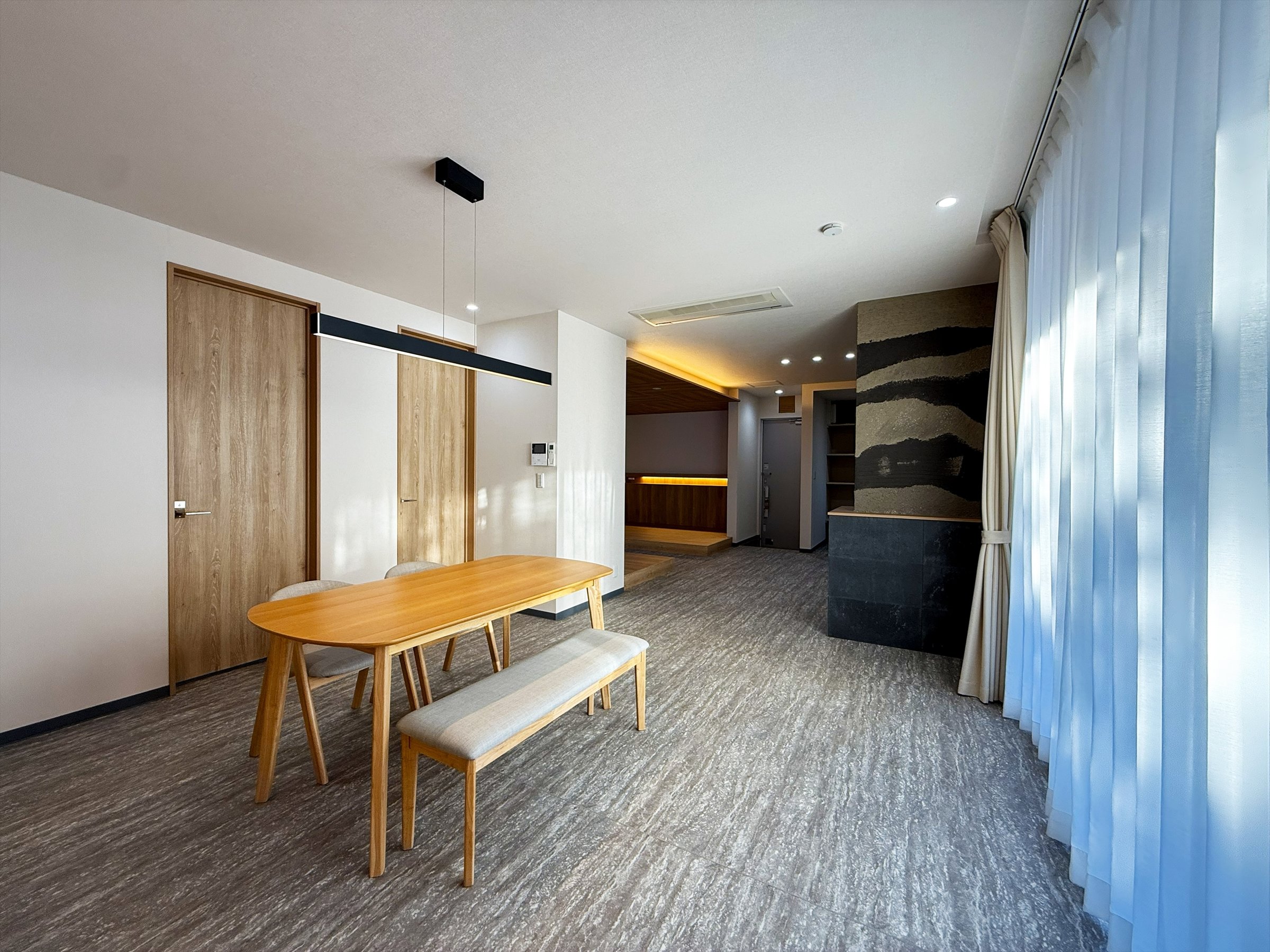 �y�_�C�j���O�z