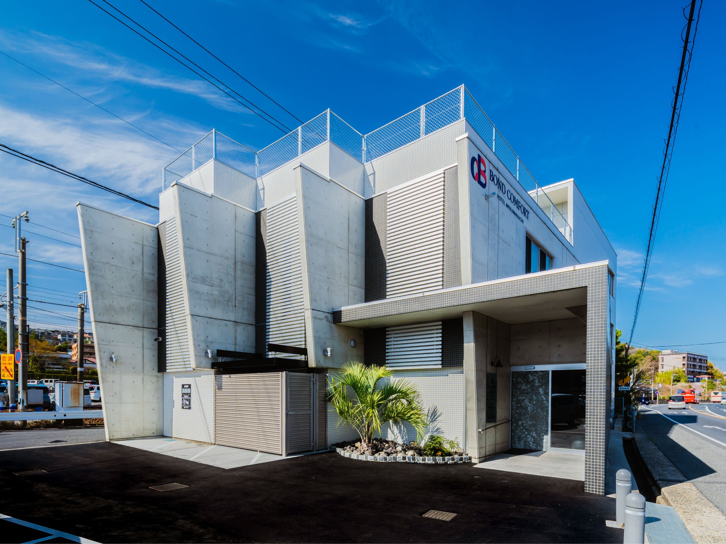 BOND COMFORT HOTEL@O()