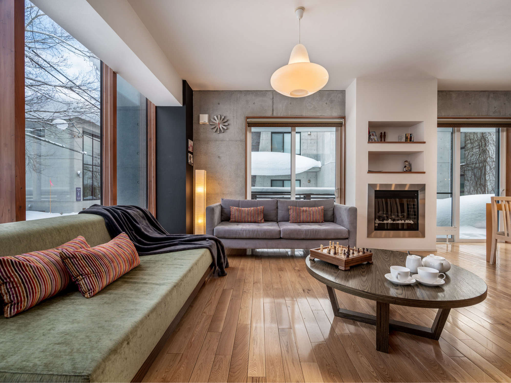 ���r���O