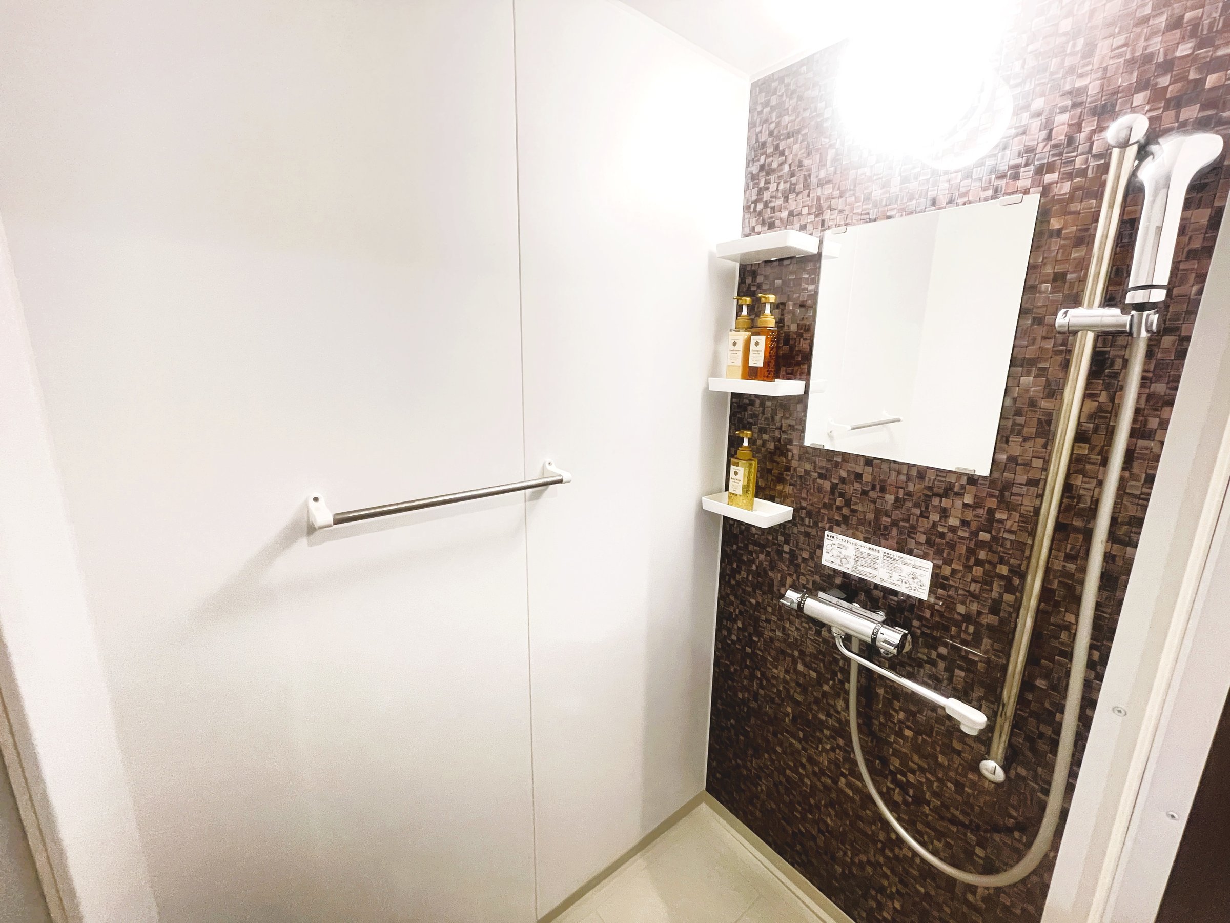 �V�����[���[��