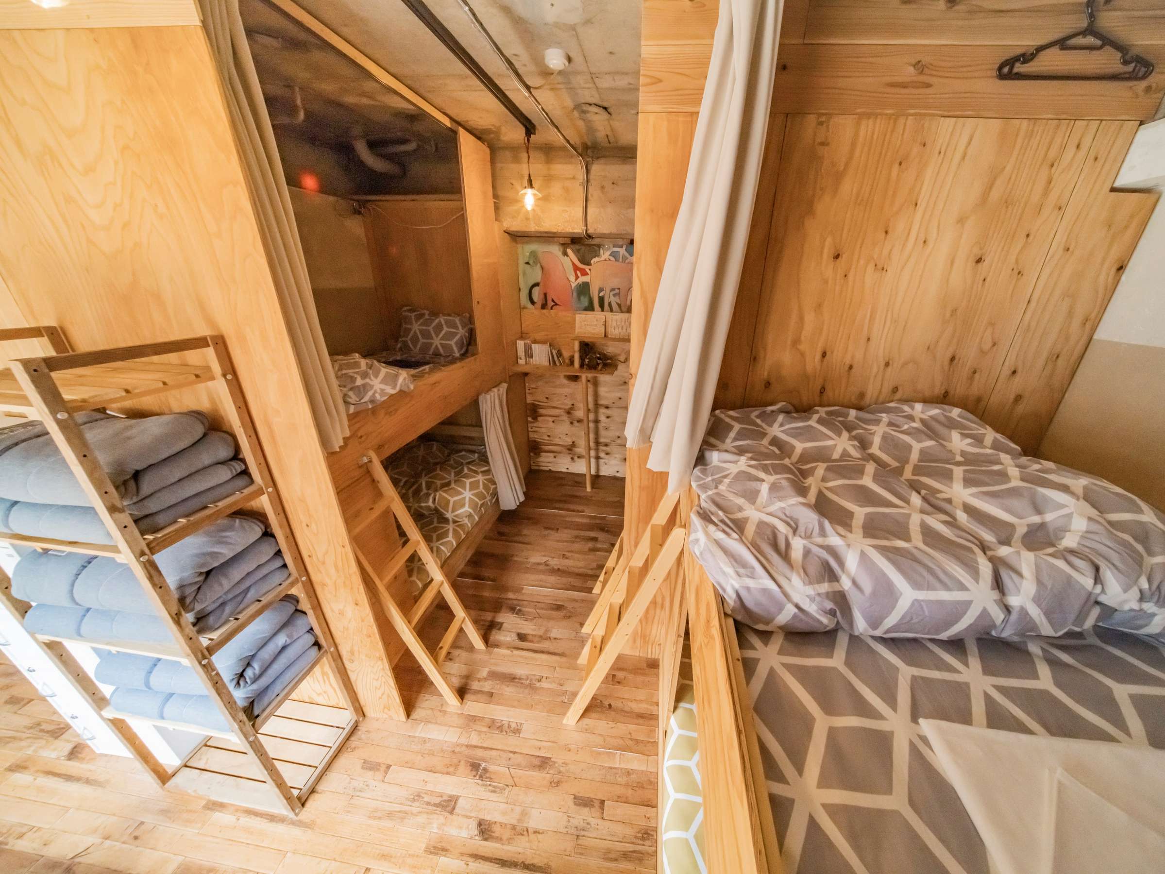 ph~g[ / Female Dormitory