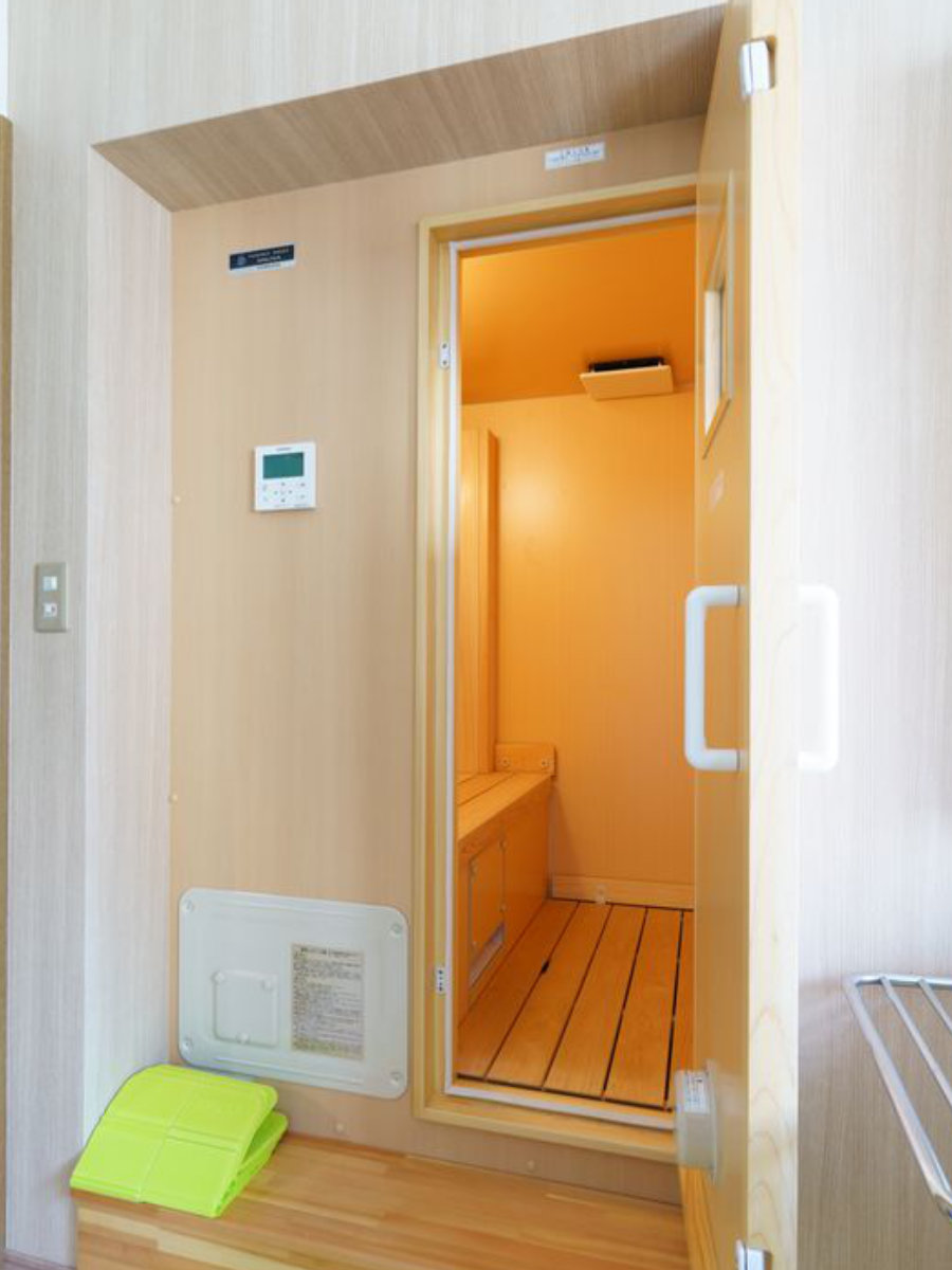 �h���҂ɑ�l�C�B�~�X�g�T�E�i��2�䂠��܂��B