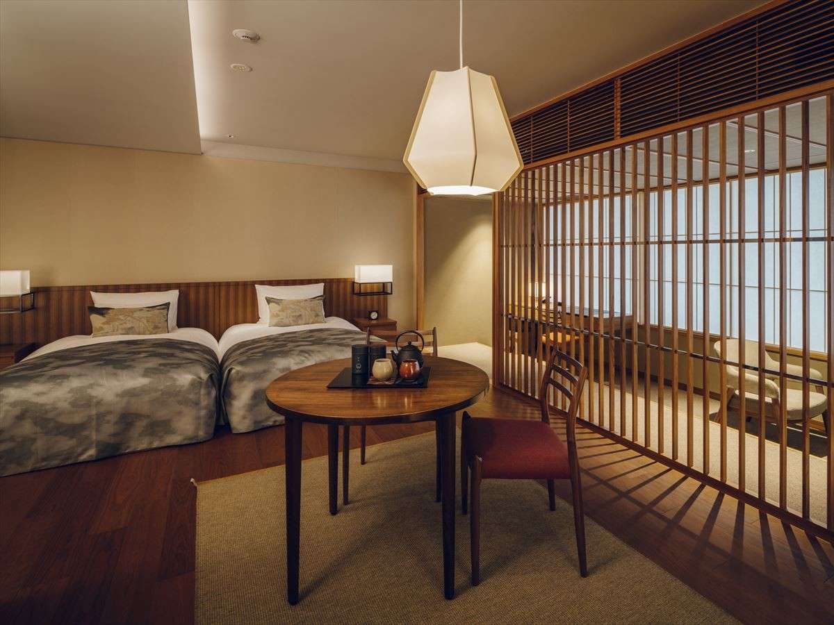 �X�[�y���A�F�q��