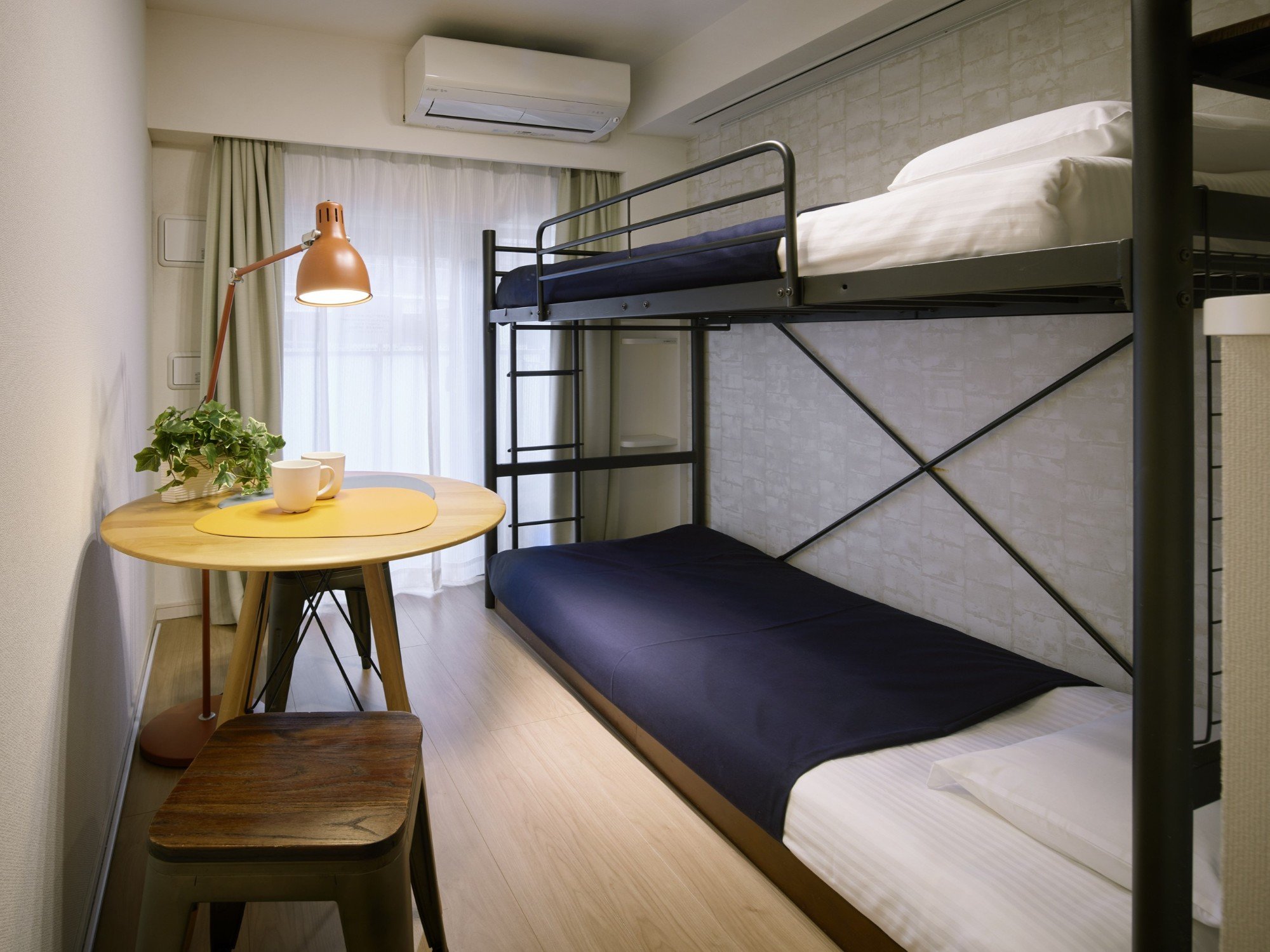 Loft Bed ���t�g�x�b�h���[��