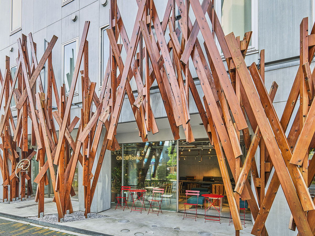 �z�e���G���g�����X�i���j�b���E�I���z�ƁE�G���ᎁ���O�ς�C���e���A�̃f�U�C���ďC���肪���Ă��܂��B