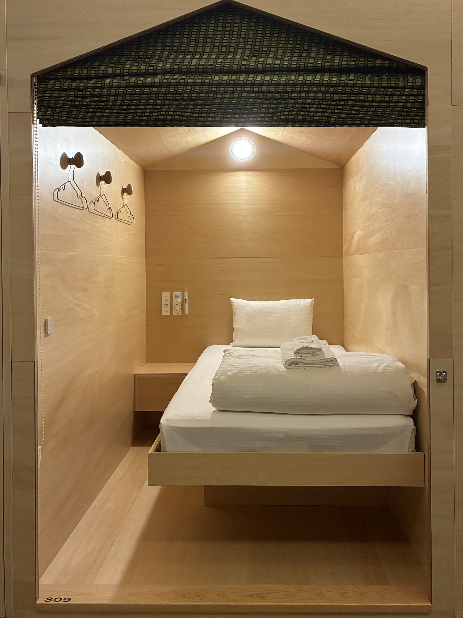 Walk-in Hut�i�q���j