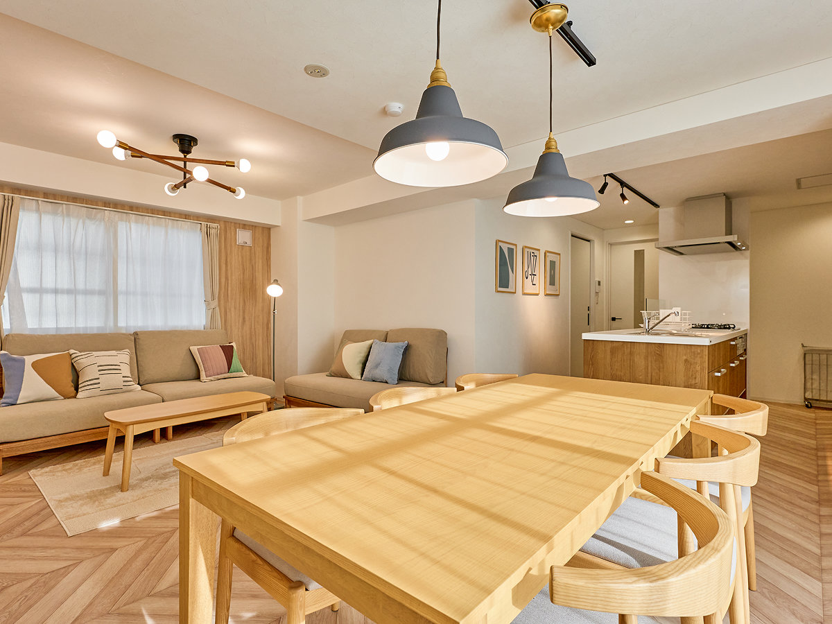 208 ���r���O�E�_�C�j���O