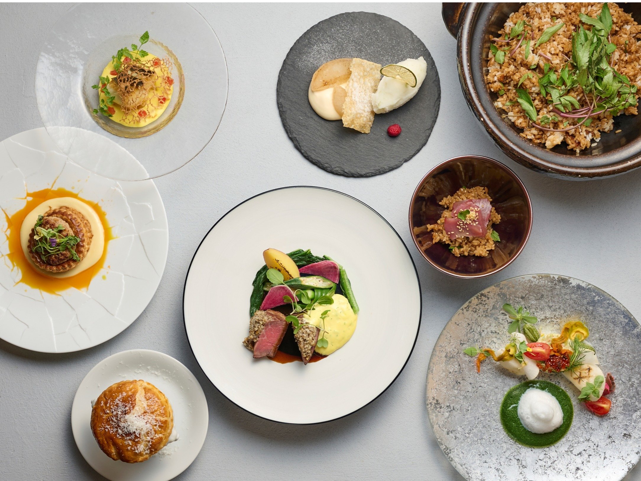 �uNARA Gastronomy�`�K�X�g���m�~�[�`�v�ޗǐH�ނ��g�������łȂ����j�A�����I�w�i�܂ł��͂����܂��B