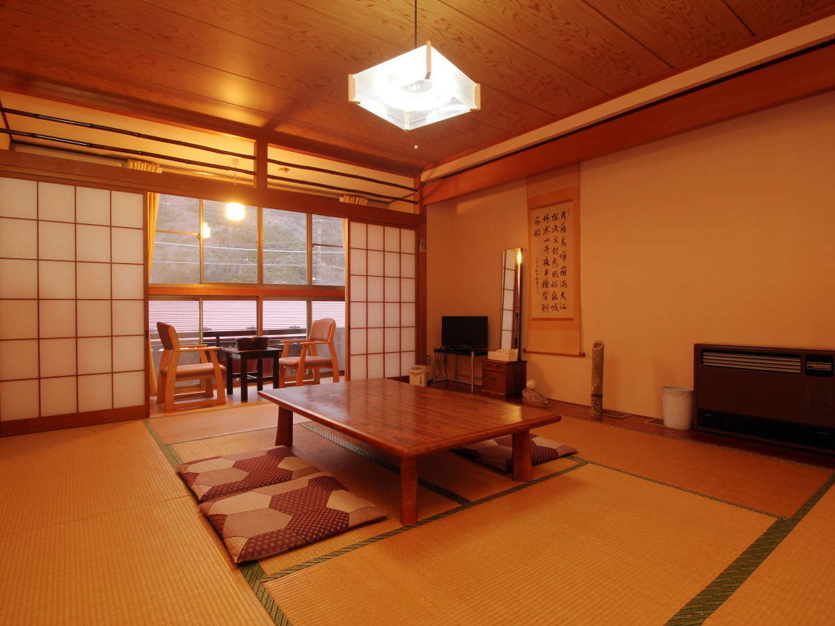 #�y�q�����z�S�T���̏����ȏh�ł�