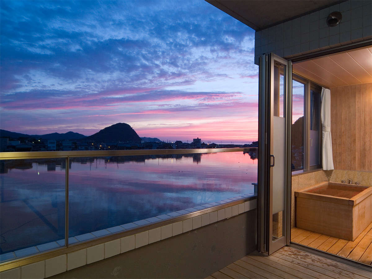 쑤q͗[i]ޔIVCBꍏƕς锋̏íB{̉ȂD]BHɓɔiB