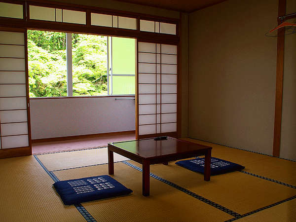 *�a���i�W��E���j�@���v�w��J�b�v���ɂ��������߁B���傤�ǂ����L������l�̉�b��e�܂��܂��B