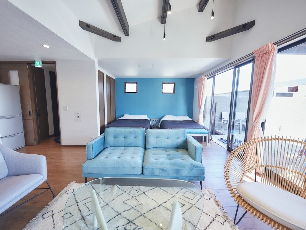 ���r���O���[��