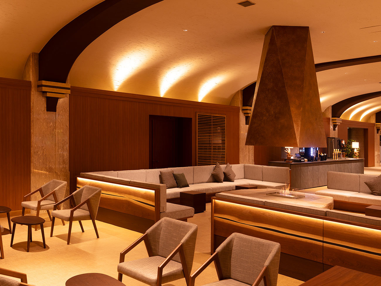 �v���~�A�����E���W