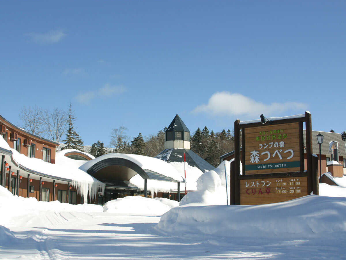 yʁz傫ȃA[`̉̐ʌւ́AJ̓̓łוG炳ɐς݉낵o܂B