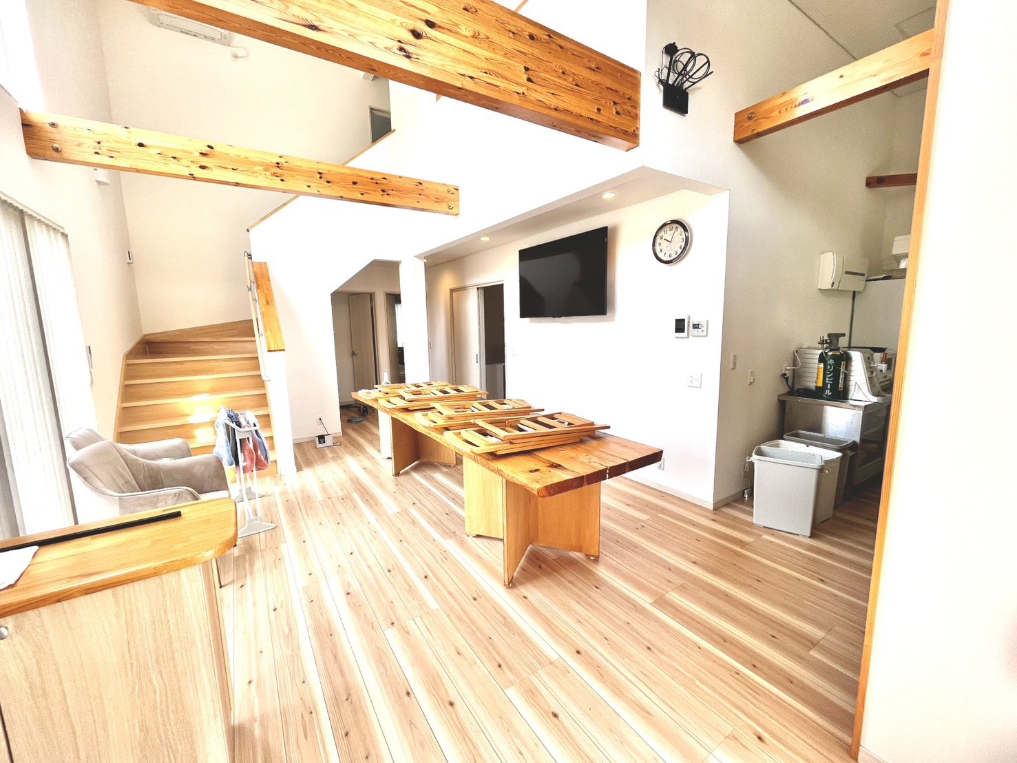 ���r���O